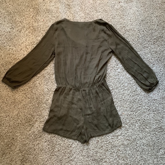 Forever 21 Olive Romper - Picture 3 of 3